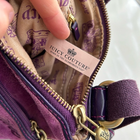 Vintage Juicy Couture Purple Velour Crossbody Bag Purse w/ Zipper Pockets Y2K - Picture 8 of 8